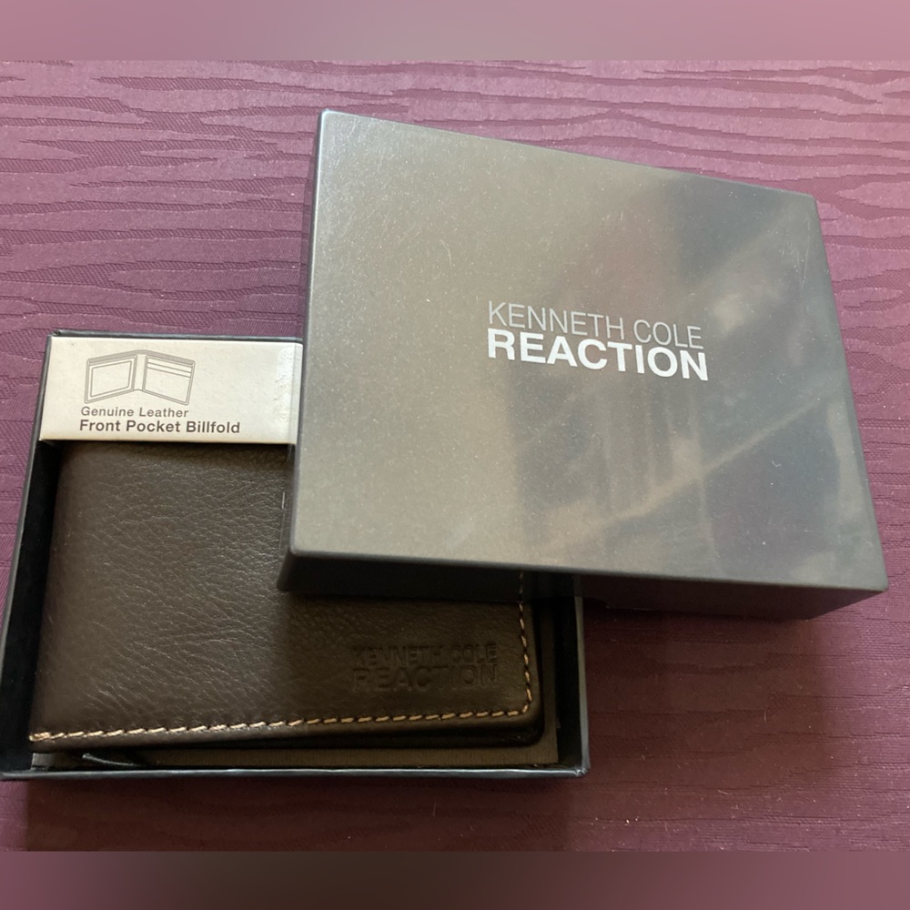 Kenneth Cole Genuine Leather Wallet